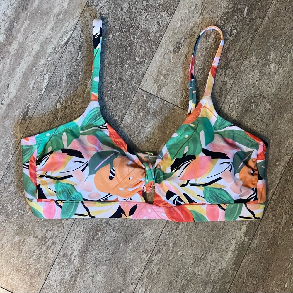 NWOT Kona Sol Bikini Top